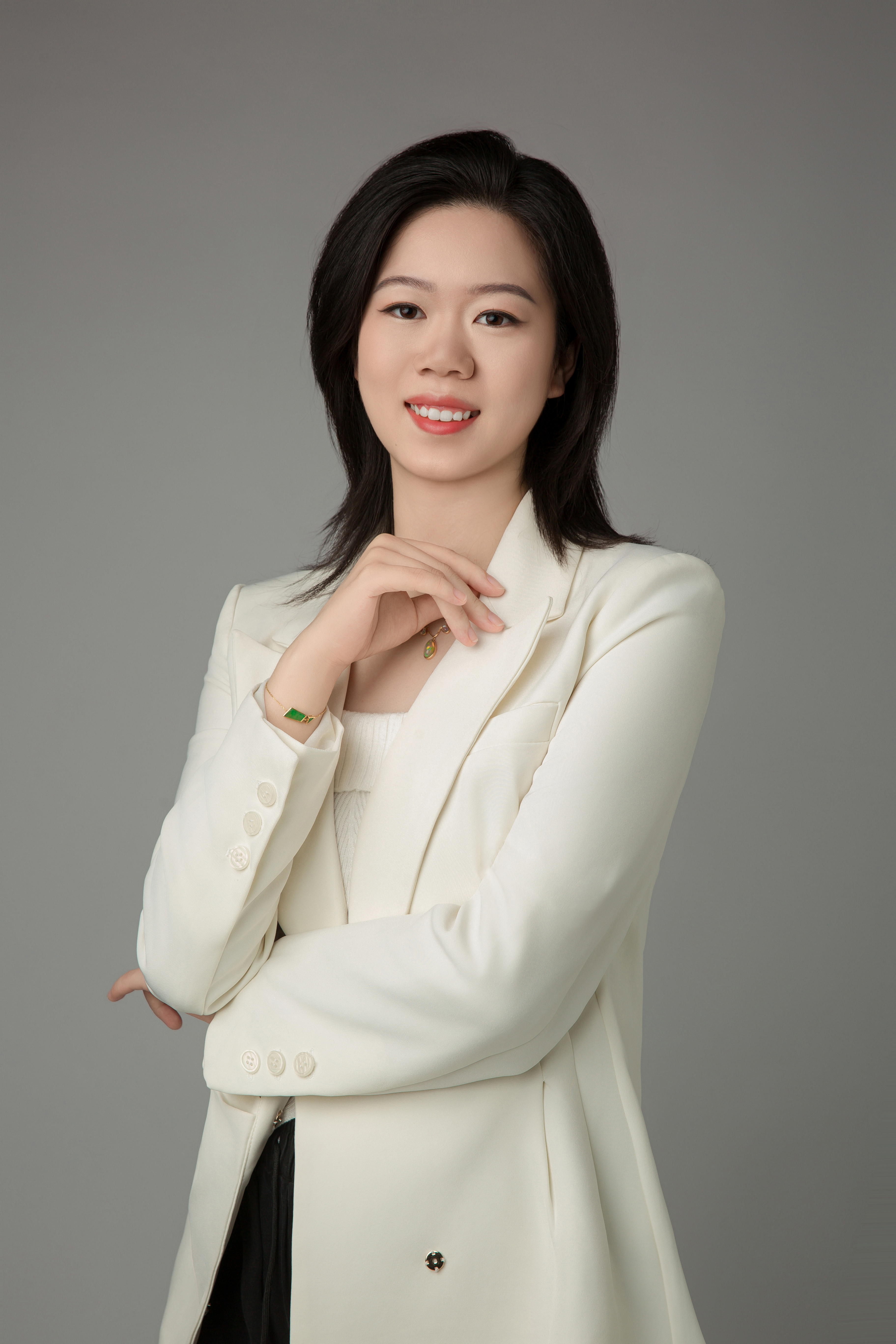 吴琼 专职心理咨询师